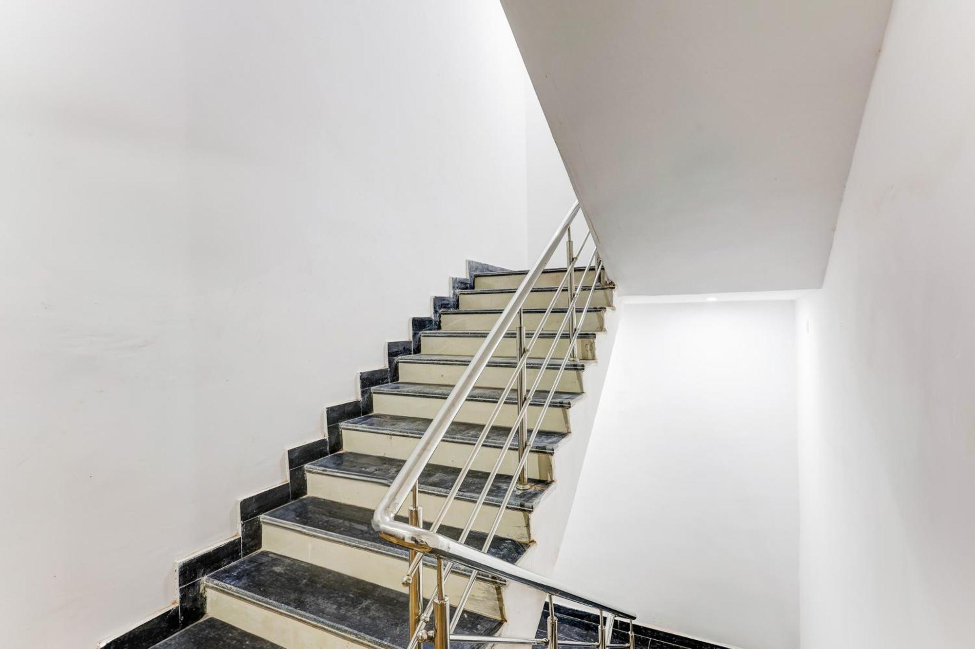 Super Hotel O Aravali Vihar Bhiwadi ภายนอก รูปภาพ
